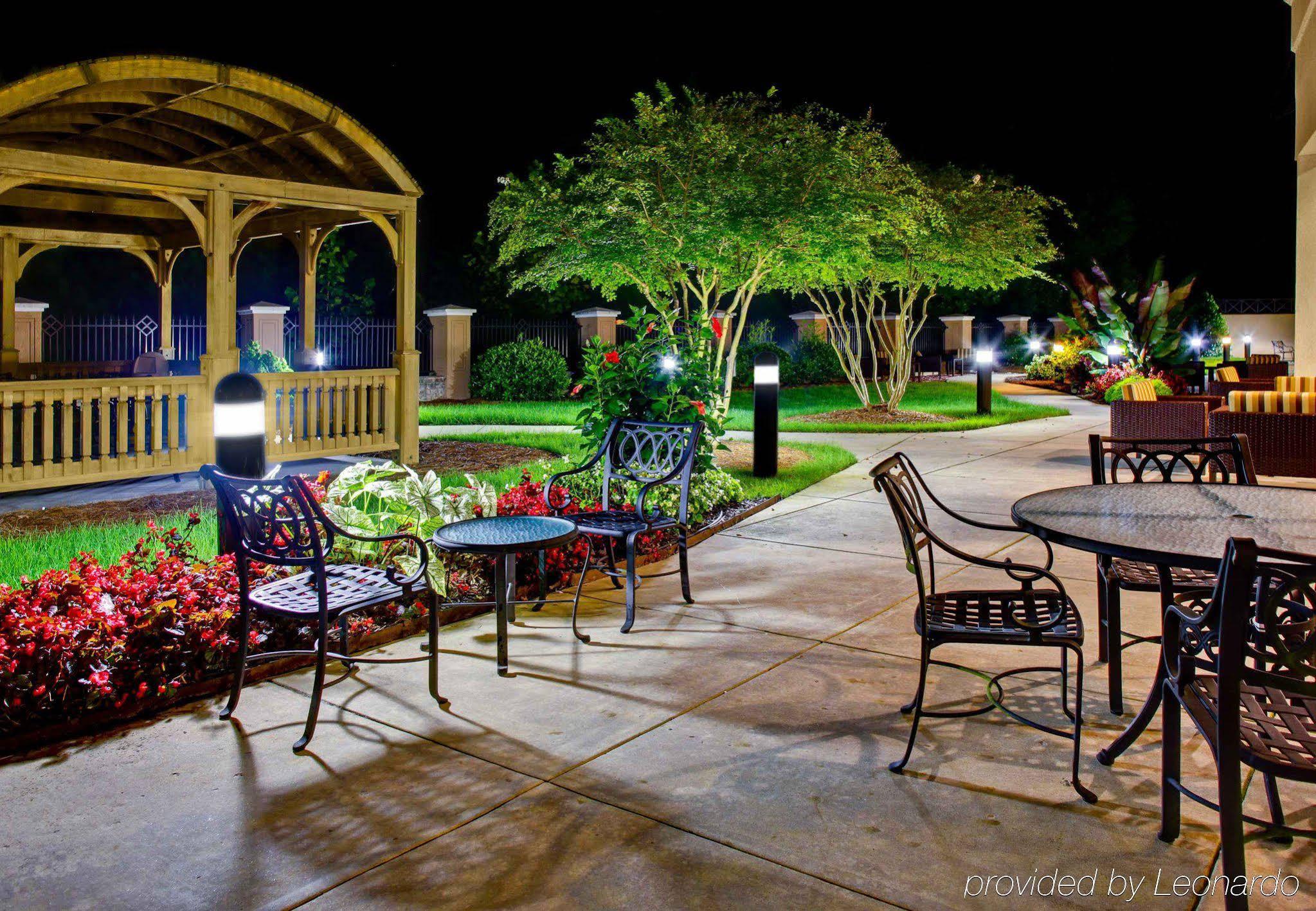 Courtyard Hotel Highpoint