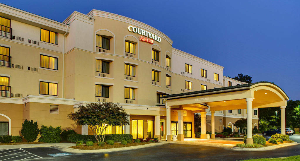Hotel Courtyard Highpoint